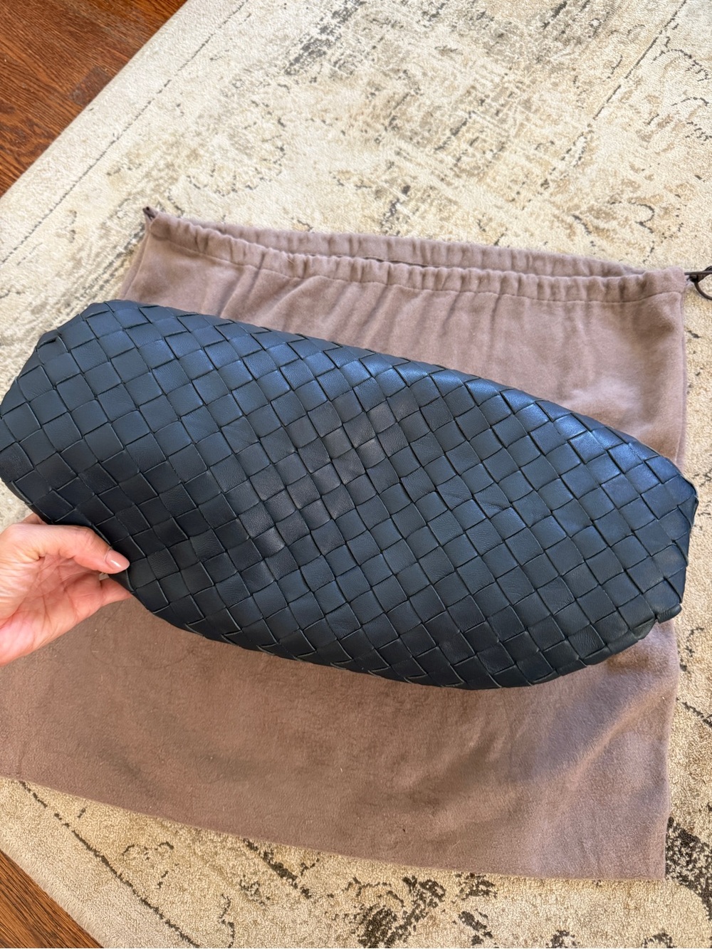 Bottega Veneta Navy Leather Pouch clutch - Picture 5 of 5